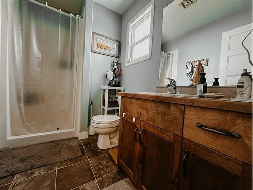 11 Sparrow Cres, Whitecourt, AB - Indoor Photo Showing Bathroom