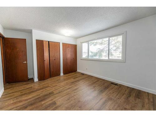 207 Macleod Avenue, Hinton, AB - Indoor Photo Showing Other Room