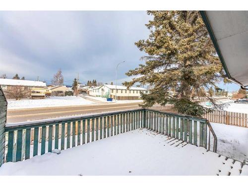 207 Macleod Avenue, Hinton, AB - Outdoor