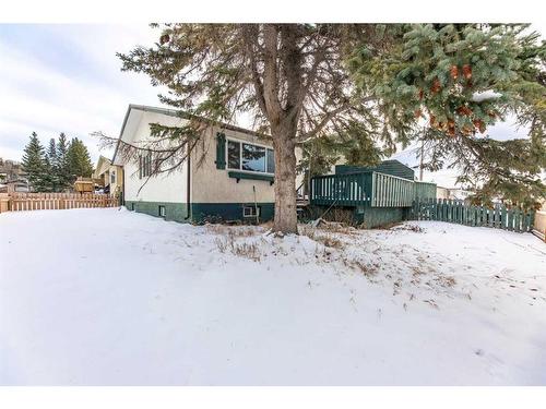 207 Macleod Avenue, Hinton, AB - Outdoor