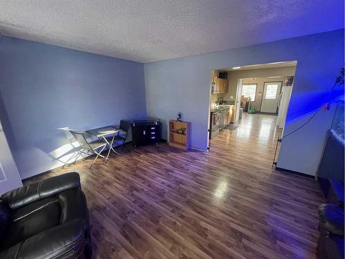 5021 10 Avenue, Edson, AB - Indoor