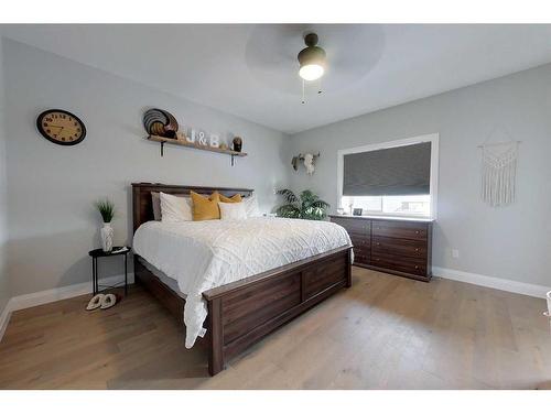 309 12 Street Se, Slave Lake, AB - Indoor Photo Showing Bedroom