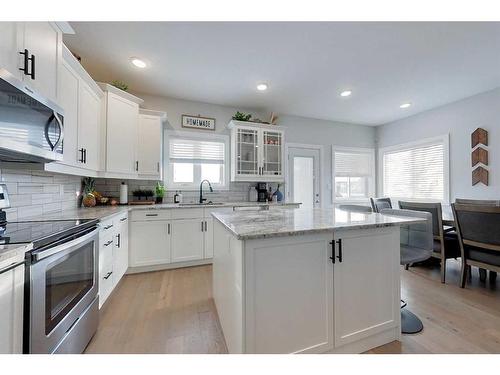 309 12 Street Se, Slave Lake, AB - Indoor Photo Showing Kitchen