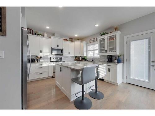 309 12 Street Se, Slave Lake, AB - Indoor Photo Showing Kitchen With Upgraded Kitchen