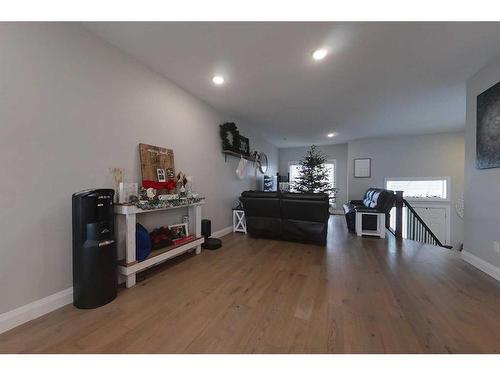 309 12 Street Se, Slave Lake, AB - Indoor