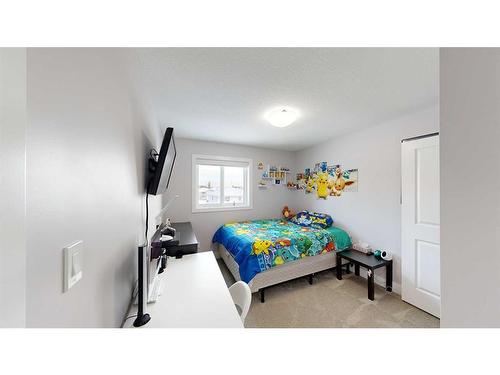 53 Pritchard Drive, Whitecourt, AB - Indoor Photo Showing Bedroom