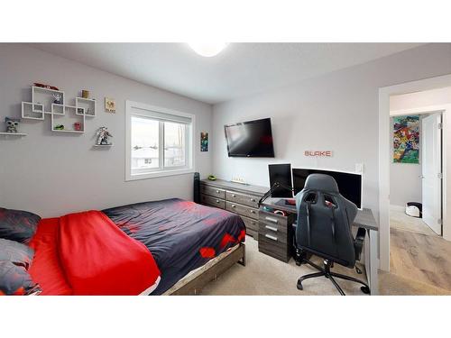 53 Pritchard Drive, Whitecourt, AB - Indoor Photo Showing Bedroom