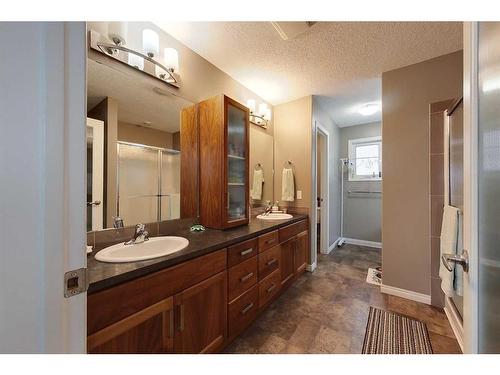 1217 Southshore Drive West, Canyon Creek, AB - Indoor Photo Showing Bathroom