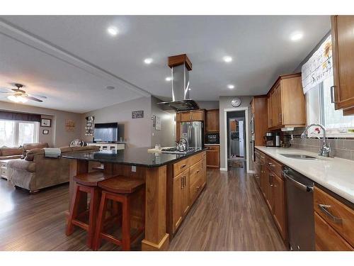 1217 Southshore Drive West, Canyon Creek, AB - Indoor Photo Showing Kitchen With Upgraded Kitchen