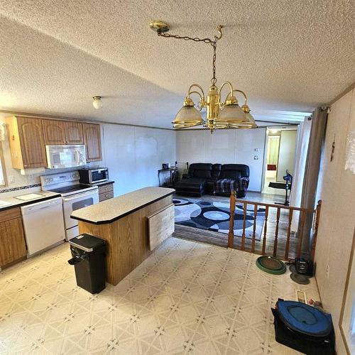 4001 6A Avenue, Edson, AB - Indoor Photo Showing Bathroom