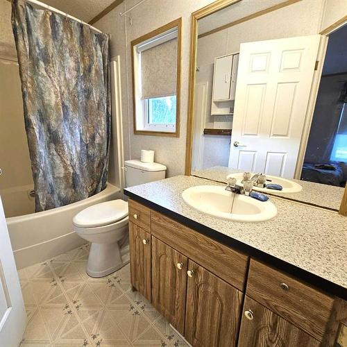 4001 6A Avenue, Edson, AB - Indoor Photo Showing Laundry Room