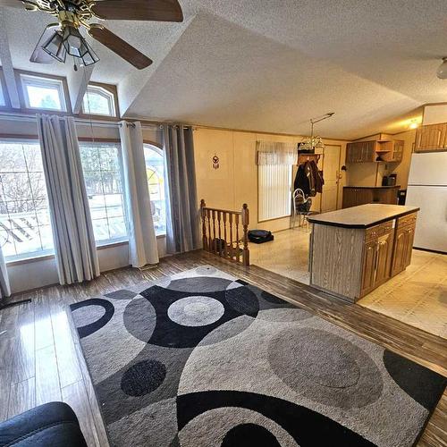 4001 6A Avenue, Edson, AB - Indoor Photo Showing Kitchen