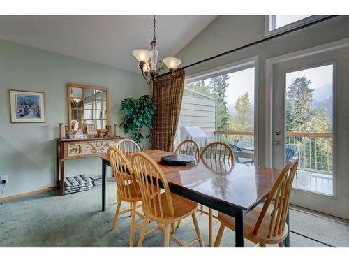 111 Morris, Canmore, AB - Indoor Photo Showing Dining Room