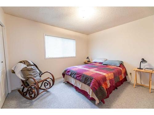 141 Sherwood Drive, Hinton, AB - Indoor Photo Showing Bedroom