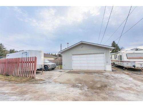 141 Sherwood Drive, Hinton, AB - Outdoor With Exterior