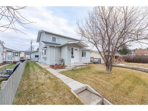 141 Sherwood Drive, Hinton, AB - Outdoor