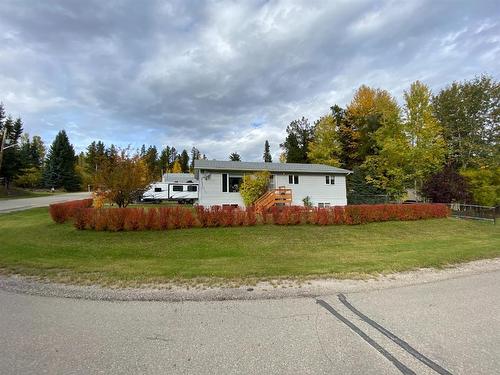 5001 52 Street, Robb, AB - Outdoor