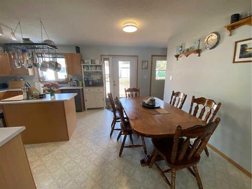 5001 52 Street, Robb, AB - Indoor Photo Showing Dining Room