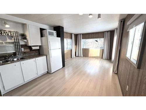 1217 Baptiste Drive, Athabasca, AB - Indoor Photo Showing Kitchen With Double Sink