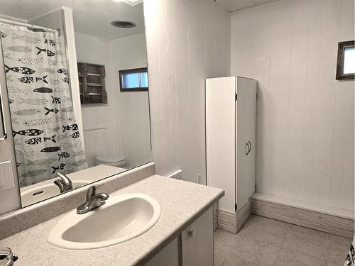 1217 Baptiste Drive, Athabasca, AB - Indoor Photo Showing Bathroom