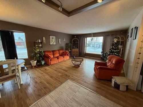 1302 54 Street, Edson, AB - Indoor Photo Showing Living Room