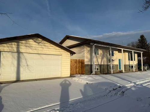 1302 54 Street, Edson, AB - Outdoor