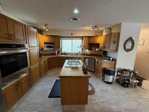 1302 54 Street, Edson, AB - Indoor Photo Showing Kitchen