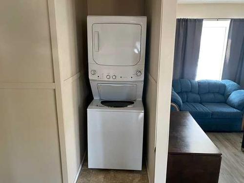 4810 16 Avenue, Edson, AB - Indoor Photo Showing Laundry Room