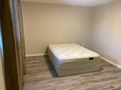 4810 16 Avenue, Edson, AB - Indoor Photo Showing Bedroom