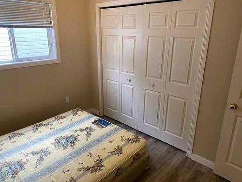 4810 16 Avenue, Edson, AB - Indoor Photo Showing Bedroom