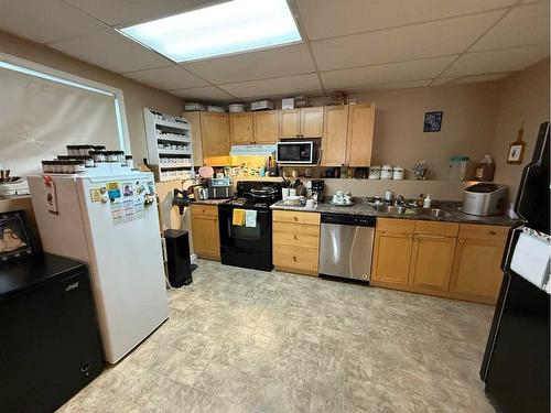 4810 16 Avenue, Edson, AB - Indoor