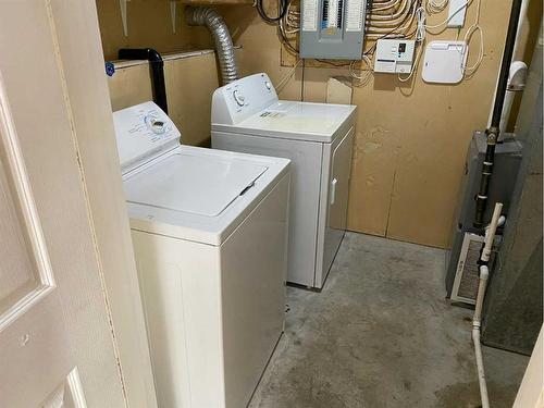 4810 16 Avenue, Edson, AB - Indoor Photo Showing Laundry Room