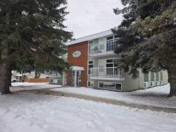 1-414 41 Street  Edson, AB T7E 1A2