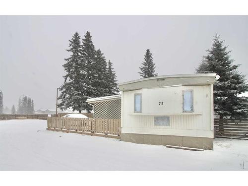 75-145 East River Road, Hinton, AB 