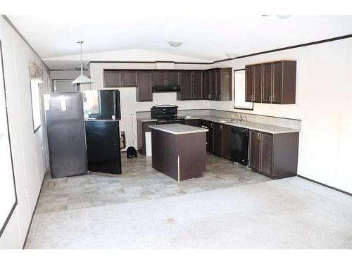 810 52 Street, Edson, AB - Indoor Photo Showing Kitchen