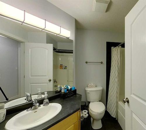 1510 42 Street, Edson, AB - Indoor Photo Showing Bathroom