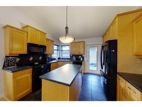 1510 42 Street, Edson, AB - Indoor Photo Showing Kitchen