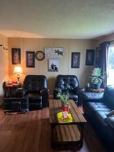 26/26A Whitecourt Avenue, Whitecourt, AB - Indoor Photo Showing Living Room