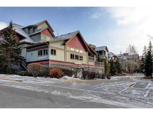 314-109 Montane Road, Canmore, AB - Outdoor With Facade