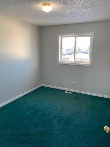 10 Cochrane Road, Whitecourt, AB - Indoor Photo Showing Other Room