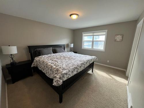 12-214 Mcardell Drive, Hinton, AB - Indoor Photo Showing Bedroom