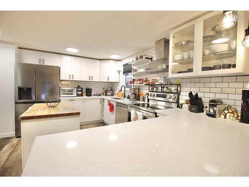 108 Fir Avenue, Hinton, AB - Indoor Photo Showing Kitchen With Stainless Steel Kitchen