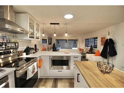 108 Fir Avenue, Hinton, AB - Indoor Photo Showing Kitchen