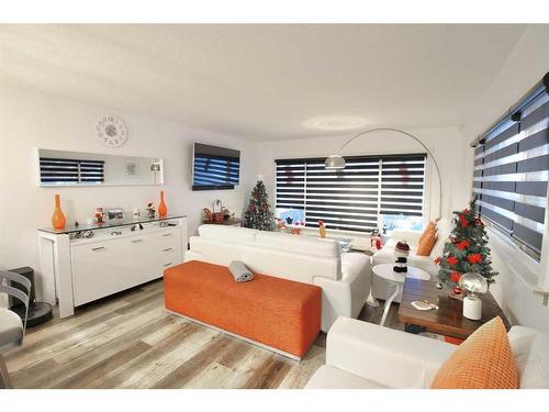 108 Fir Avenue, Hinton, AB - Indoor Photo Showing Living Room