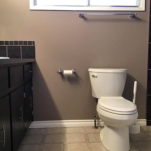 34 Feero Drive, Whitecourt, AB - Indoor Photo Showing Bathroom