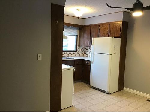 34 Feero Drive, Whitecourt, AB - Indoor Photo Showing Kitchen