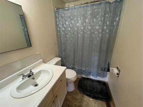 278 Macleod Avenue, Hinton, AB - Indoor Photo Showing Bathroom