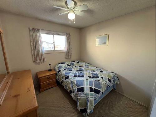 278 Macleod Avenue, Hinton, AB - Indoor Photo Showing Bedroom