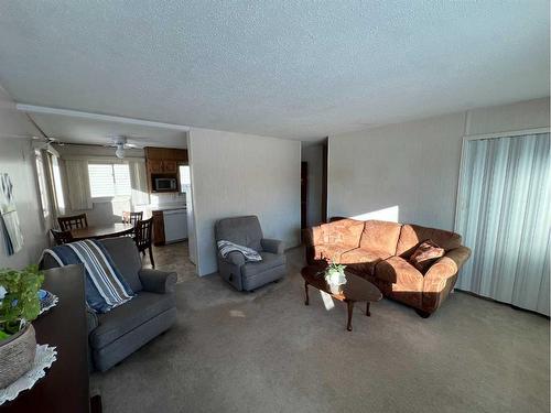 278 Macleod Avenue, Hinton, AB - Indoor Photo Showing Living Room