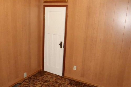 4702 4 Avenue, Edson, AB - Indoor Photo Showing Other Room